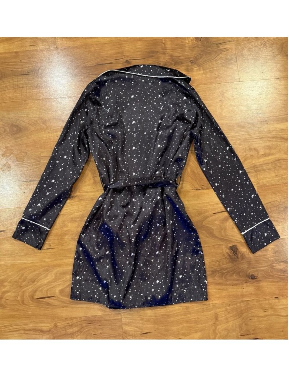 Pretty Little Thing KIMONO Robe Size 4 - Picture 3 of 3